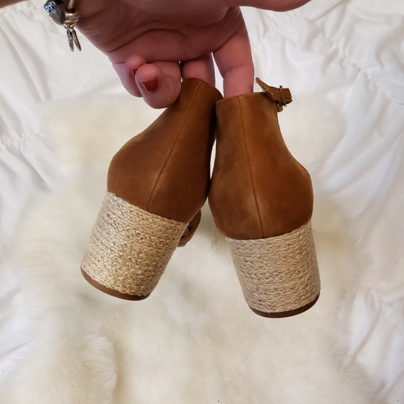 Nwot bella vita block heel sandals - Picture 4 of 8